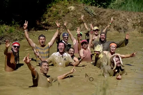 groupe dans la boue ruée des fadas bourgogne 2025