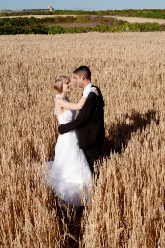 mariés champ de blé Dijon