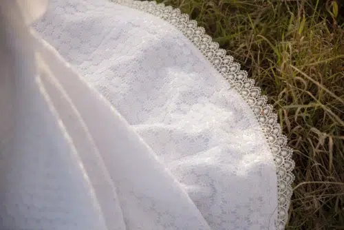 Détail dentelle robe de mariée